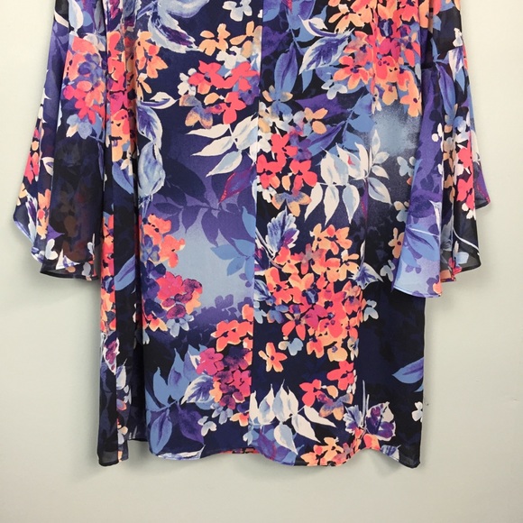 Roz & Ali Floral Trumpet Sleeve Shift Dress - Picture 16 of 16